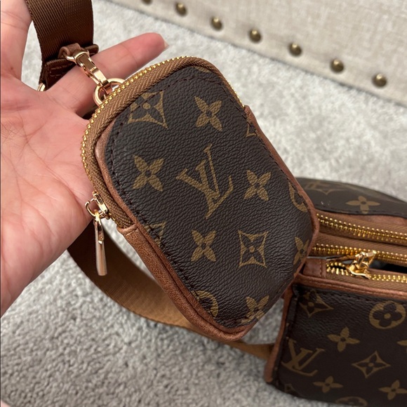 Louis Vuitton Monogram Brown Crossbody Set - Picture 5 of 5